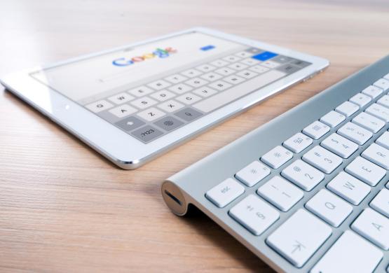 keyboard and google homescreen